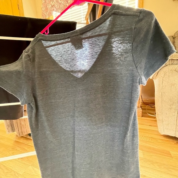 Detroit Tigers women’s v neck t-shirt. Size medium navy blue with rhinestone D - Picture 6 of 6